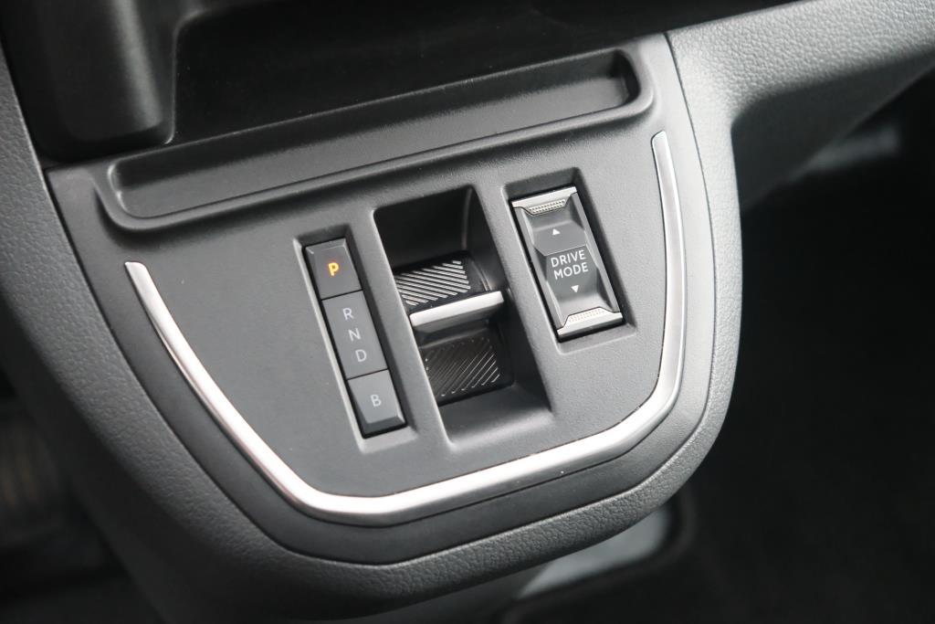 Peugeot e-Expert 75 kWh 136pk Standard Premium | 3 Zits | Navi | App-Connect | Airco | Cruise | PDC | Trekhaak afbeelding 13