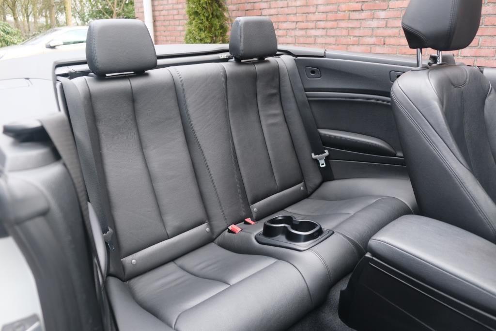 BMW 2 Serie 220i 184pk Cabrio Business | Navi | Climate | Cruise | Stoelverwarming | Leder | PDC afbeelding 7