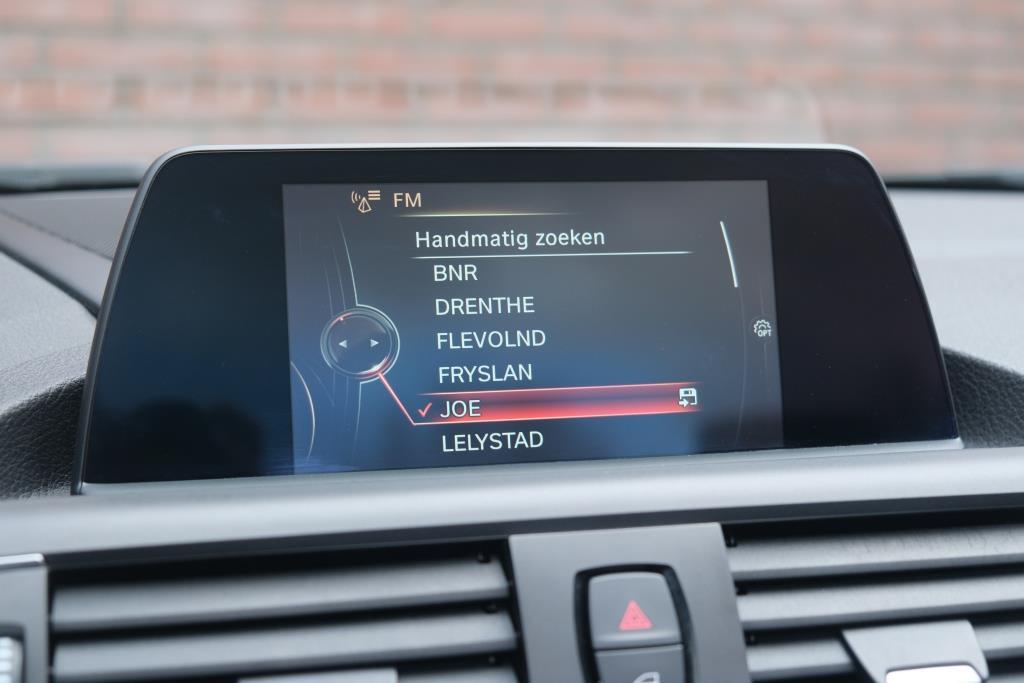 BMW 2 Serie 220i 184pk Cabrio Business | Navi | Climate | Cruise | Stoelverwarming | Leder | PDC afbeelding 13