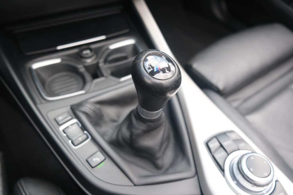 BMW 2 Serie 220i 184pk Cabrio Business | Navi | Climate | Cruise | Stoelverwarming | Leder | PDC afbeelding 17