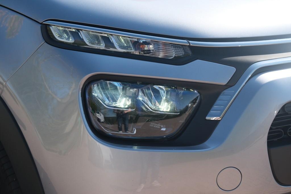 Citroën C3 1.2 PureTech 110pk EAT6 Max | Navi | Climate | Keyless | Camera| Full LED | PDC afbeelding 2