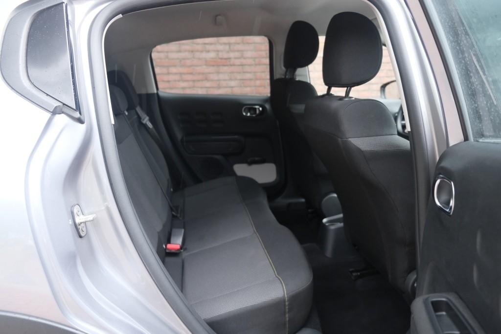 Citroën C3 1.2 PureTech 110pk Max | App Connect | Climate | Cruise | Full LED | DAB | PDC afbeelding 6