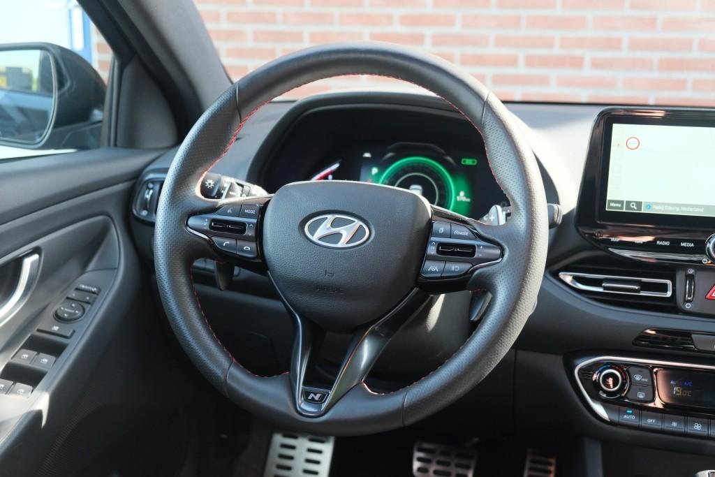 Hyundai i30 1.5 T-GDi MHEV 160pk Aut. Wagon N Line Sky | Navi | Climate | Adaptive Cruise | Panoramadak | Camera | PDC | 18" velgen afbeelding 11