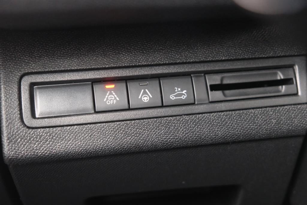 Peugeot 3008 1.2 PureTech 130pk EAT8 GT | Black Pack | Navi | App Connect | Adaptive Cruise | Keyless | Elektrische Achterklep afbeelding 22