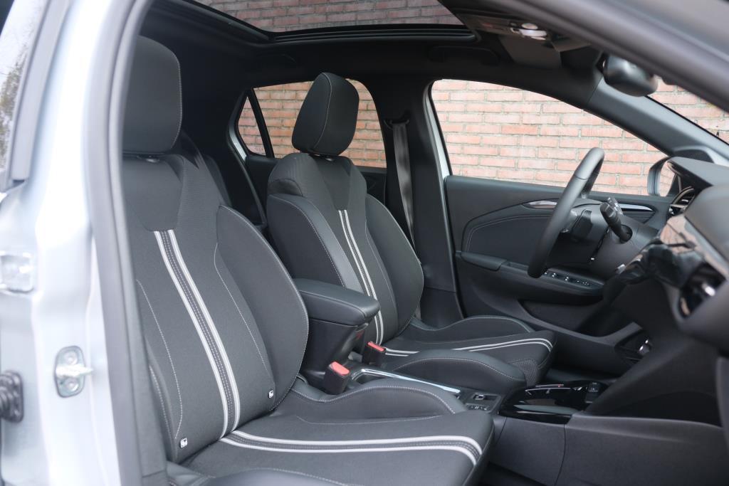 Opel Corsa 1.2 Turbo 130pk EAT8 GS | Navi | App Connect | Climate | Full LED | Panoramadak | Camera | Blind Spot | Winter Pakket afbeelding 5