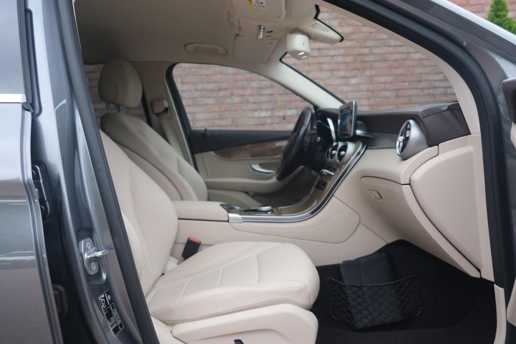 Mercedes-Benz GLC 250 211pk Aut. 4MATIC Prestige | Navi | Climate | Camera | Elektrische Achterklep | 20" velgen afbeelding 4