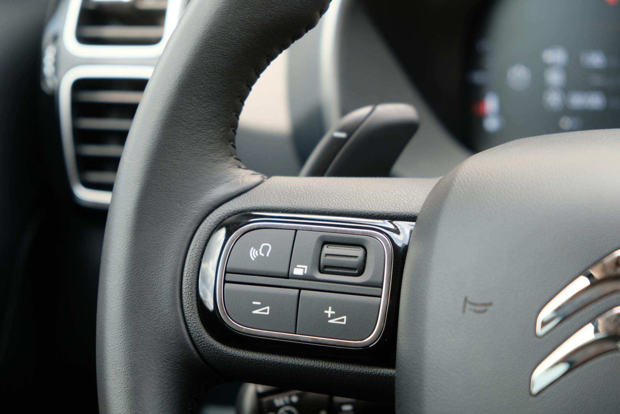 Citroën C5 Aircross 1.2 PureTech 130pk EAT8 Shine | Navi | Climate | Adaptive Cruise | Full LED | Elektrische Achterklep | Stoelverwarming afbeelding 19