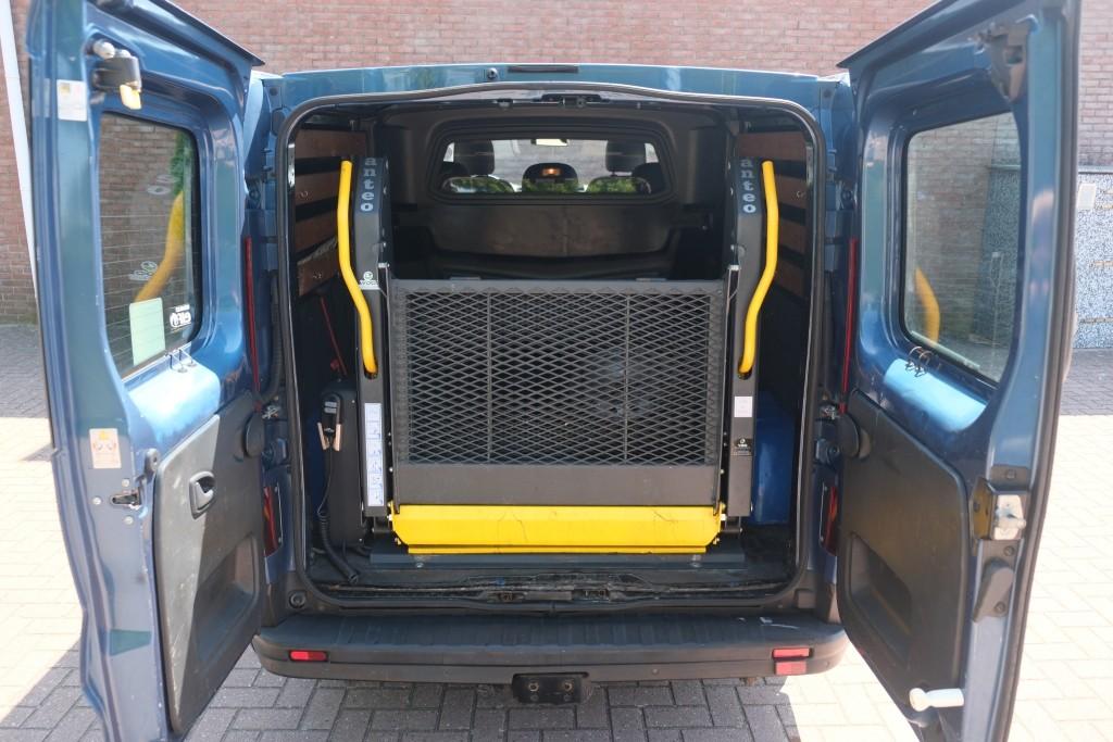 Renault Trafic 1.6 dCi 120pk T29 L2H1 Dubbel Cabine Comfort | Rolstoellift | Marge Bus | Airco | Cruise | PDC | Trekhaak afbeelding 19