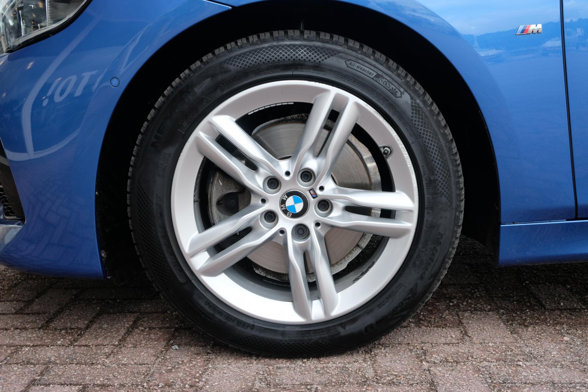 BMW 2 Serie 220i 192pk Aut. Active Tourer M Sport | Navi | Full LED | Panoramadak | Head-up Display | Camera | Climate afbeelding 26