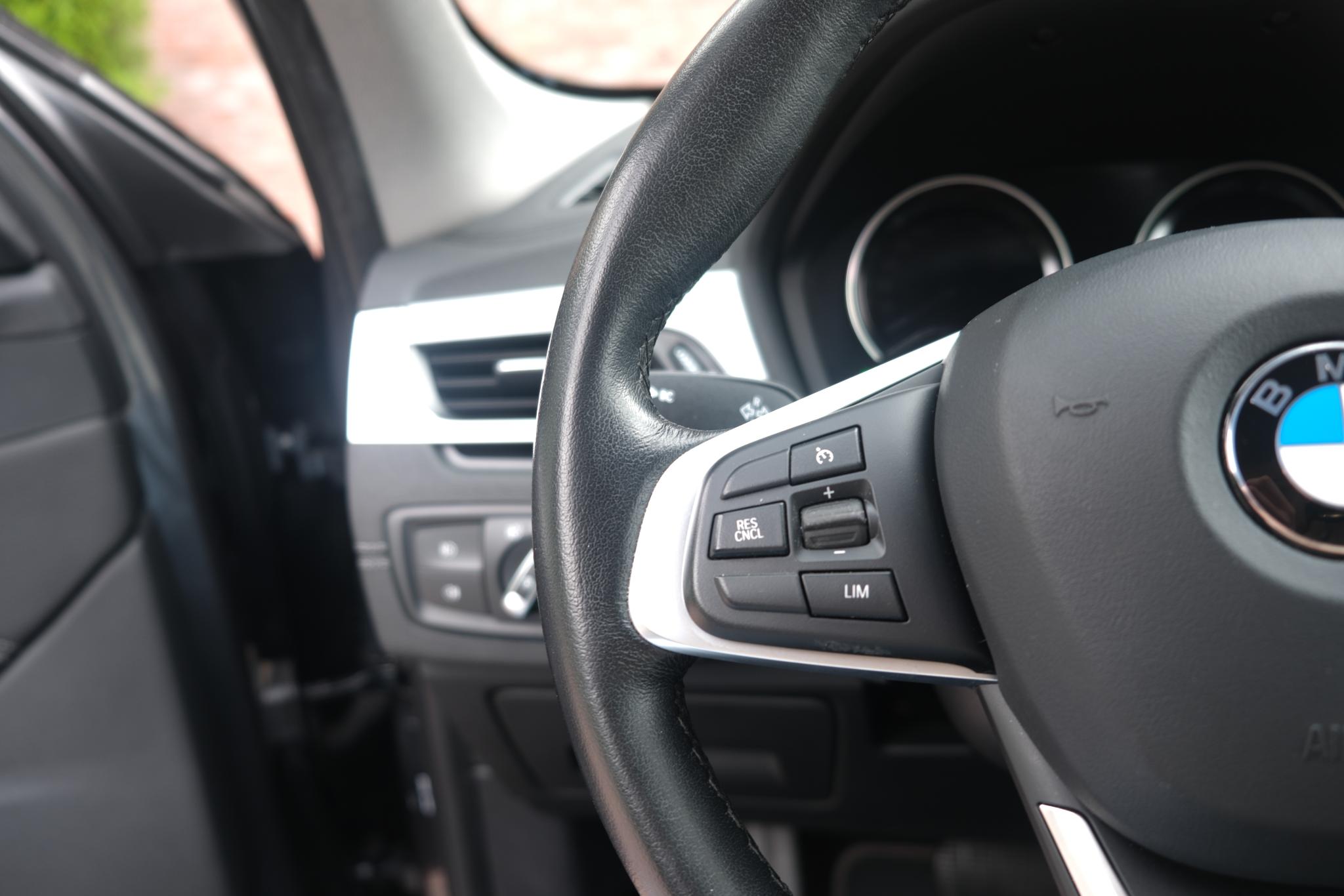 BMW X1 sDrive18i 140pk Aut. High Executive | Navi | Climate | Leder | Head-up Display | Elektrische Achterklep | Stoelverwarming | PDC afbeelding 11