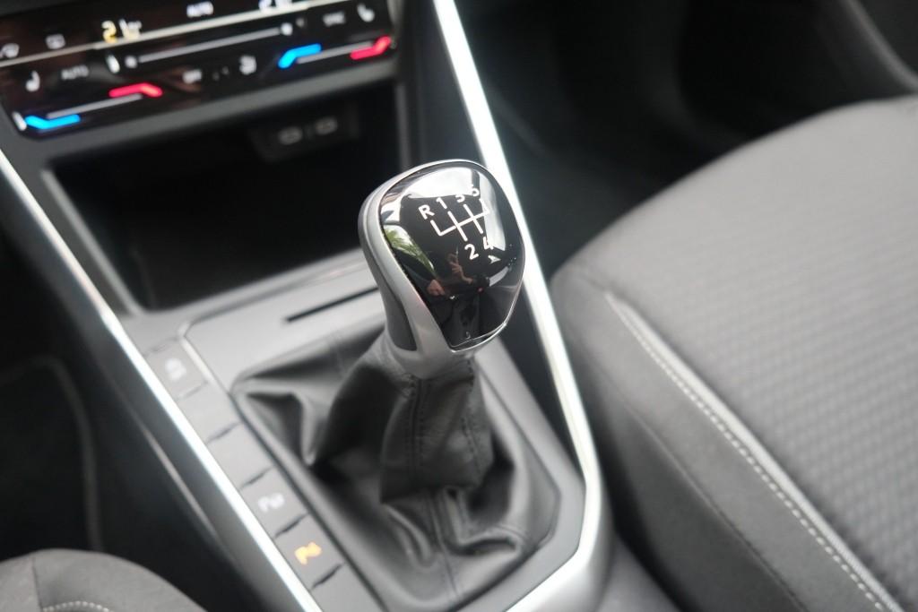 Volkswagen Polo 1.0 TSi 95pk Life Business | App Connect | Climate | Adaptive Cruise | Blind Spot | Stoelverwarming | PDC afbeelding 15