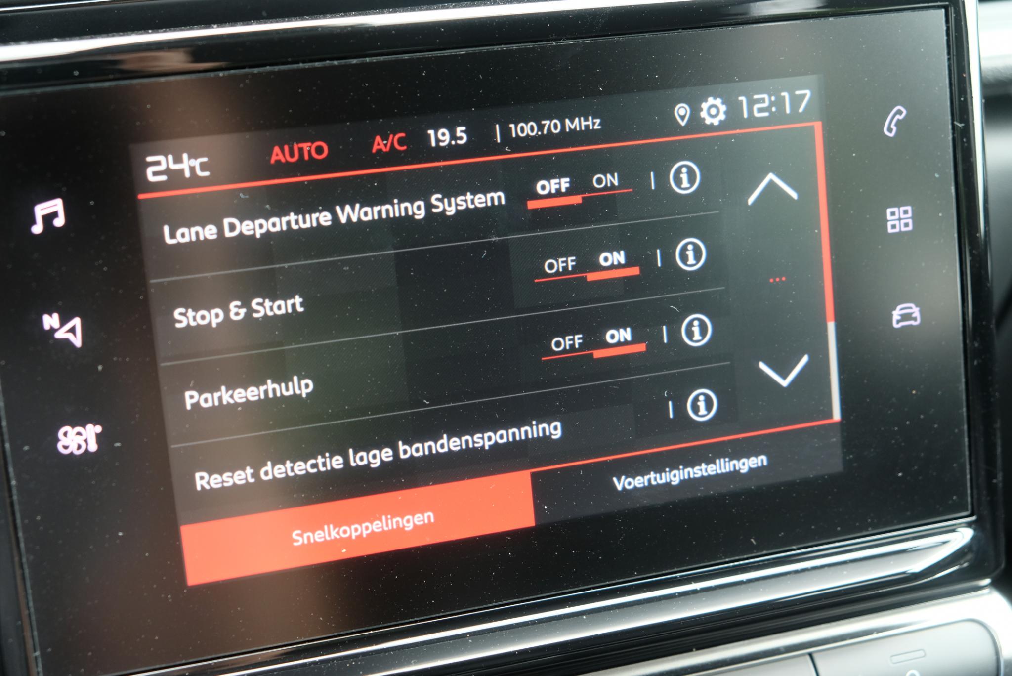 Citroën C3 1.2 PureTech 110pk Max | App Connect | Climate | Cruise | Full LED | DAB | PDC afbeelding 17
