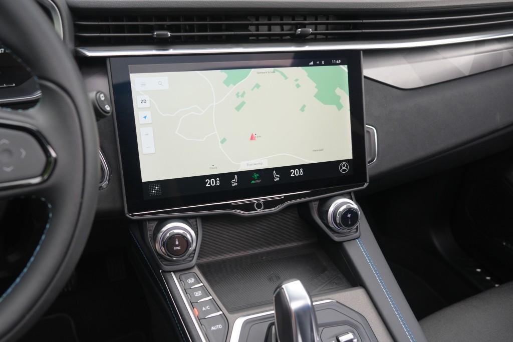 Lynk & Co 01 1.5 Plug-in Hybrid 261pk Aut. | 6,6 kWh OBC | Navi | Adaptive Cruise | 360° Camera | Panoramadak | Infinity Audio afbeelding 12