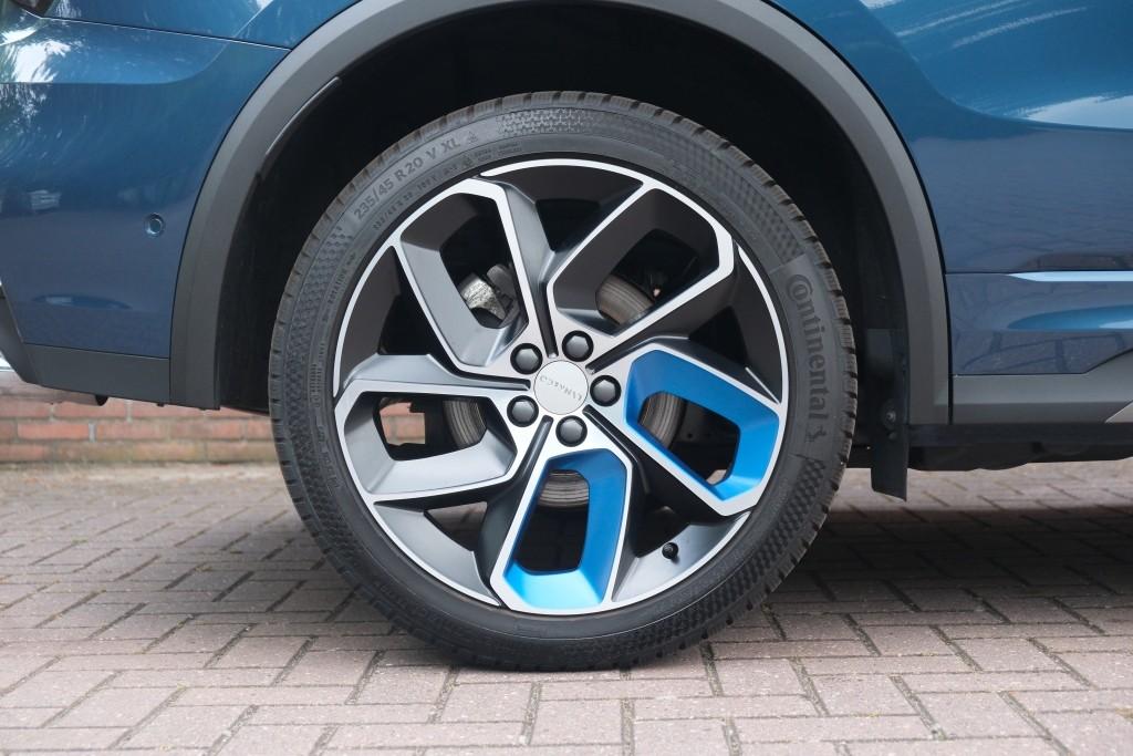 Lynk & Co 01 1.5 Plug-in Hybrid 261pk Aut. | 6,6 kWh OBC | Navi | Adaptive Cruise | 360° Camera | Panoramadak | Infinity Audio afbeelding 29