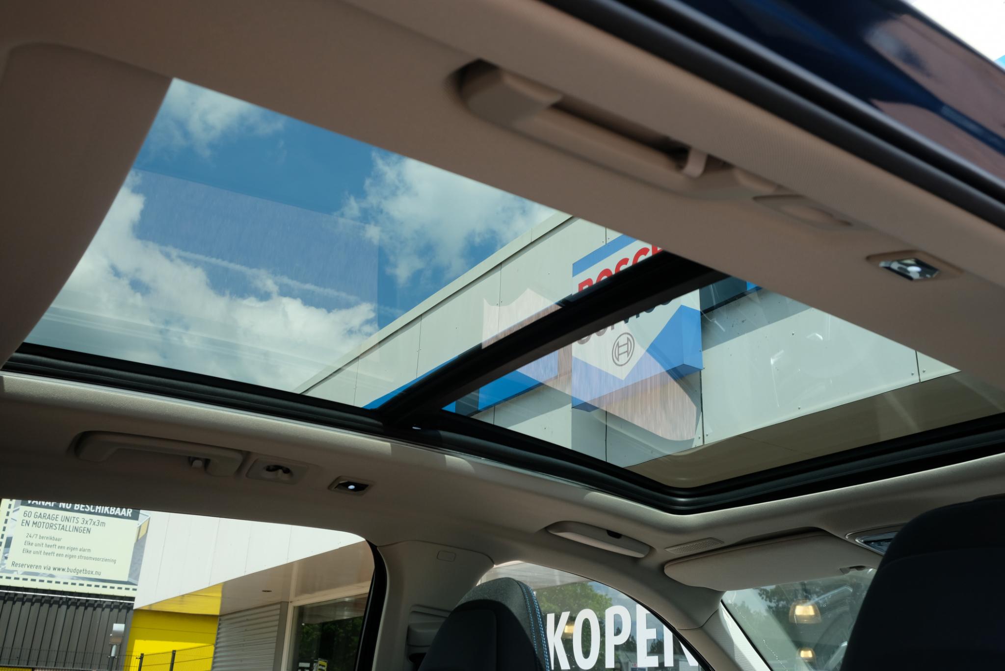 Lynk & Co 01 1.5 Plug-in Hybrid 261pk Aut. | 6,6 kWh OBC | Navi | Adaptive Cruise | 360° Camera | Panoramadak | Infinity Audio afbeelding 31