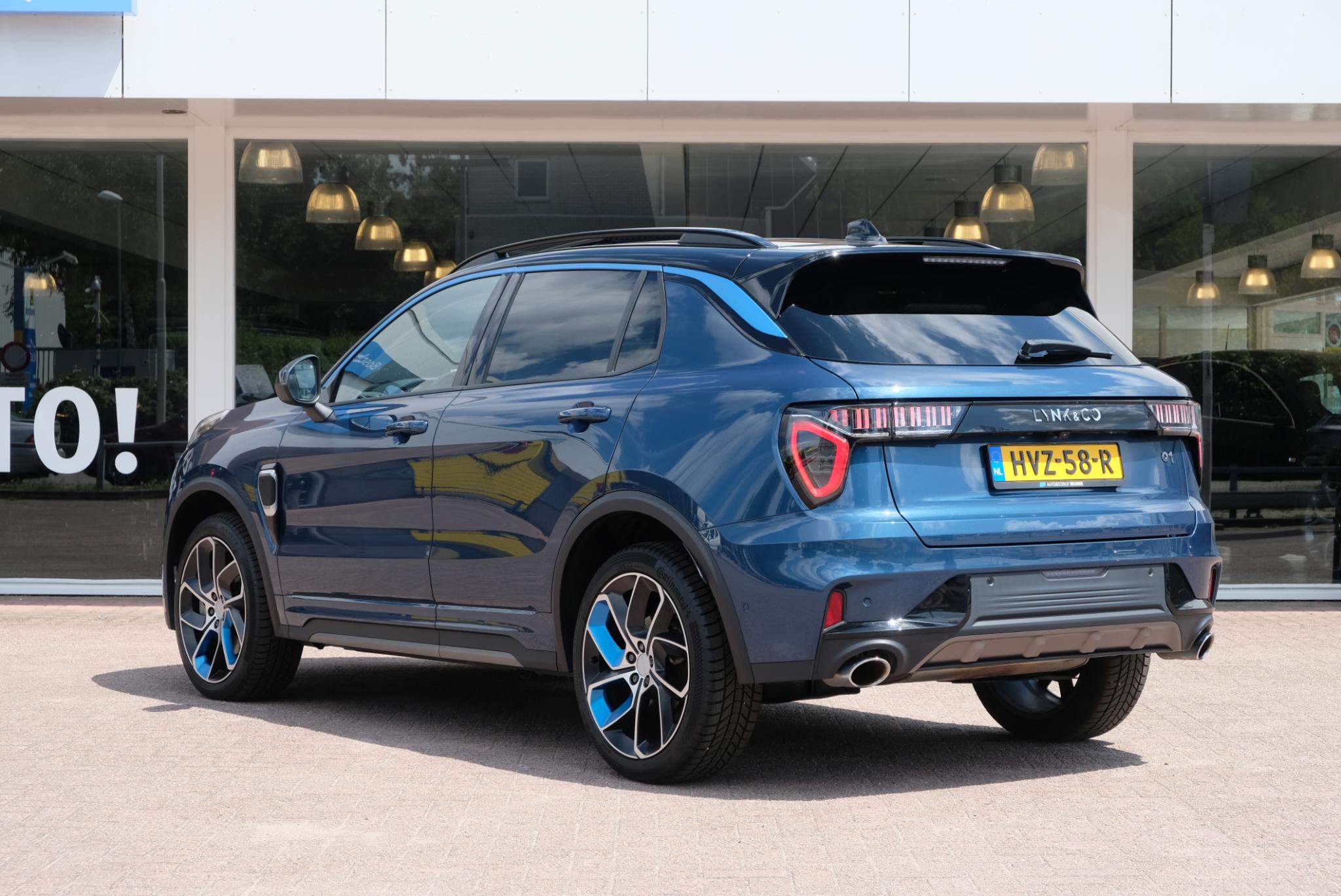 Lynk & Co 01 1.5 Plug-in Hybrid 261pk Aut. | 6,6 kWh OBC | Navi | Adaptive Cruise | 360° Camera | Panoramadak | Infinity Audio afbeelding 39