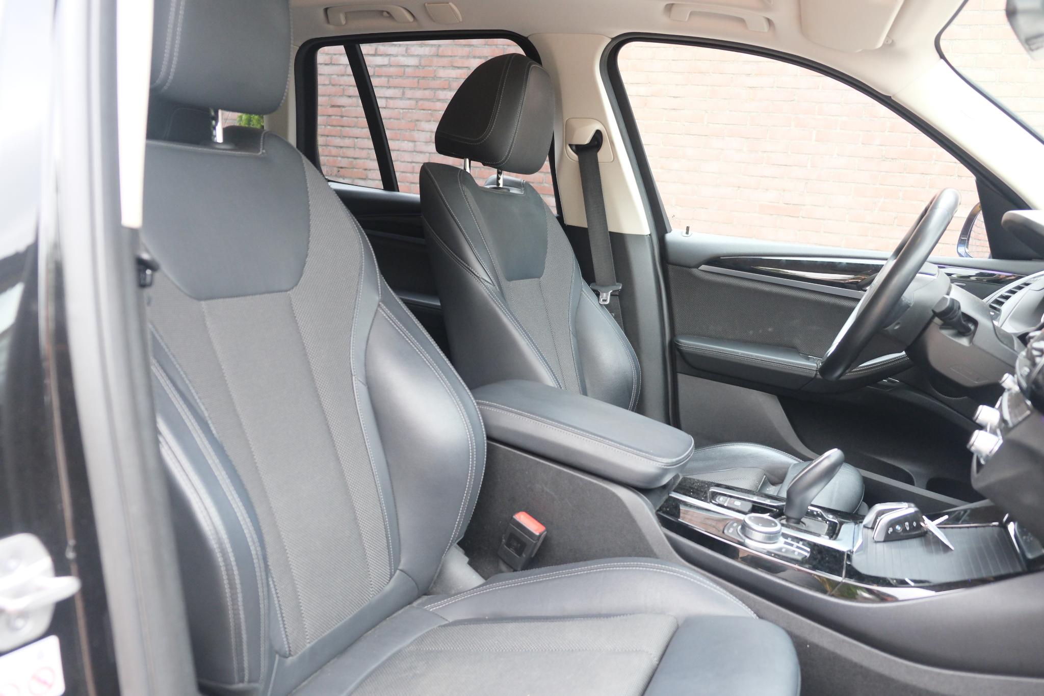 BMW X3 xDrive30i 225pk Aut. Executive | Navi | Climate | Adaptive Cruise | Elektrische Achterklep | Keyless | Stoelverwarming | PDC afbeelding 4