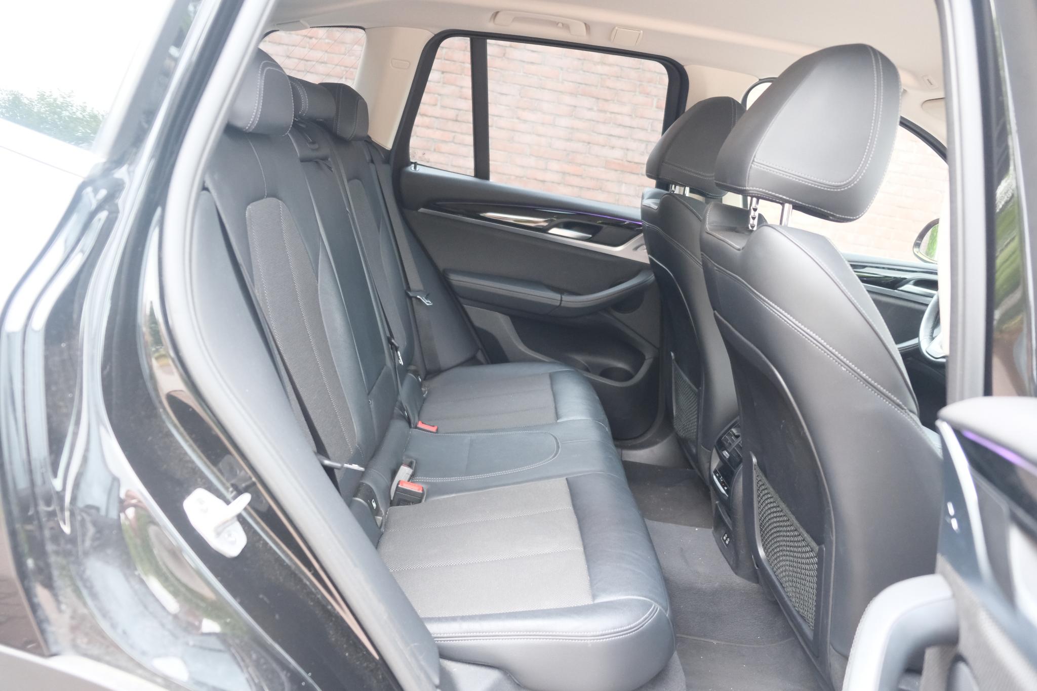 BMW X3 xDrive30i 225pk Aut. Executive | Navi | Climate | Adaptive Cruise | Elektrische Achterklep | Keyless | Stoelverwarming | PDC afbeelding 6
