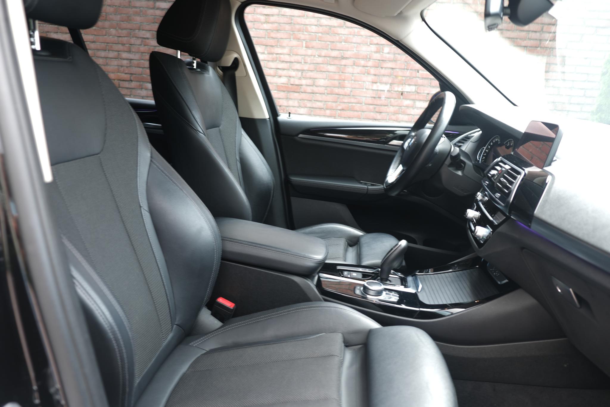 BMW X3 xDrive30i 225pk Aut. Executive | Navi | Climate | Adaptive Cruise | Elektrische Achterklep | Keyless | Stoelverwarming | Trekhaak afbeelding 2