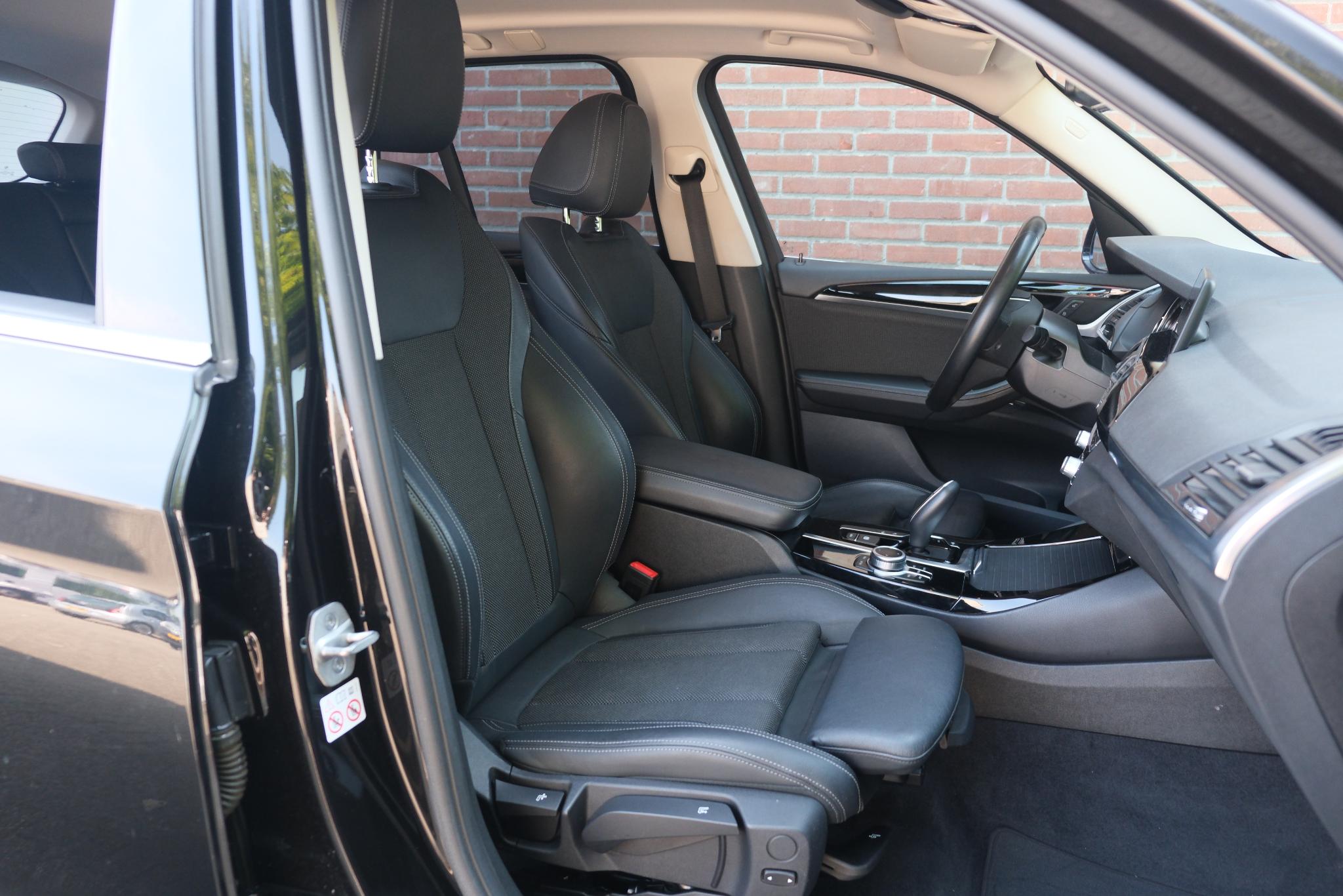 BMW X3 xDrive30i 225pk Aut. Executive | Navi | Climate | Adaptive Cruise | Elektrische Achterklep | Keyless | Stoelverwarming | Trekhaak afbeelding 4