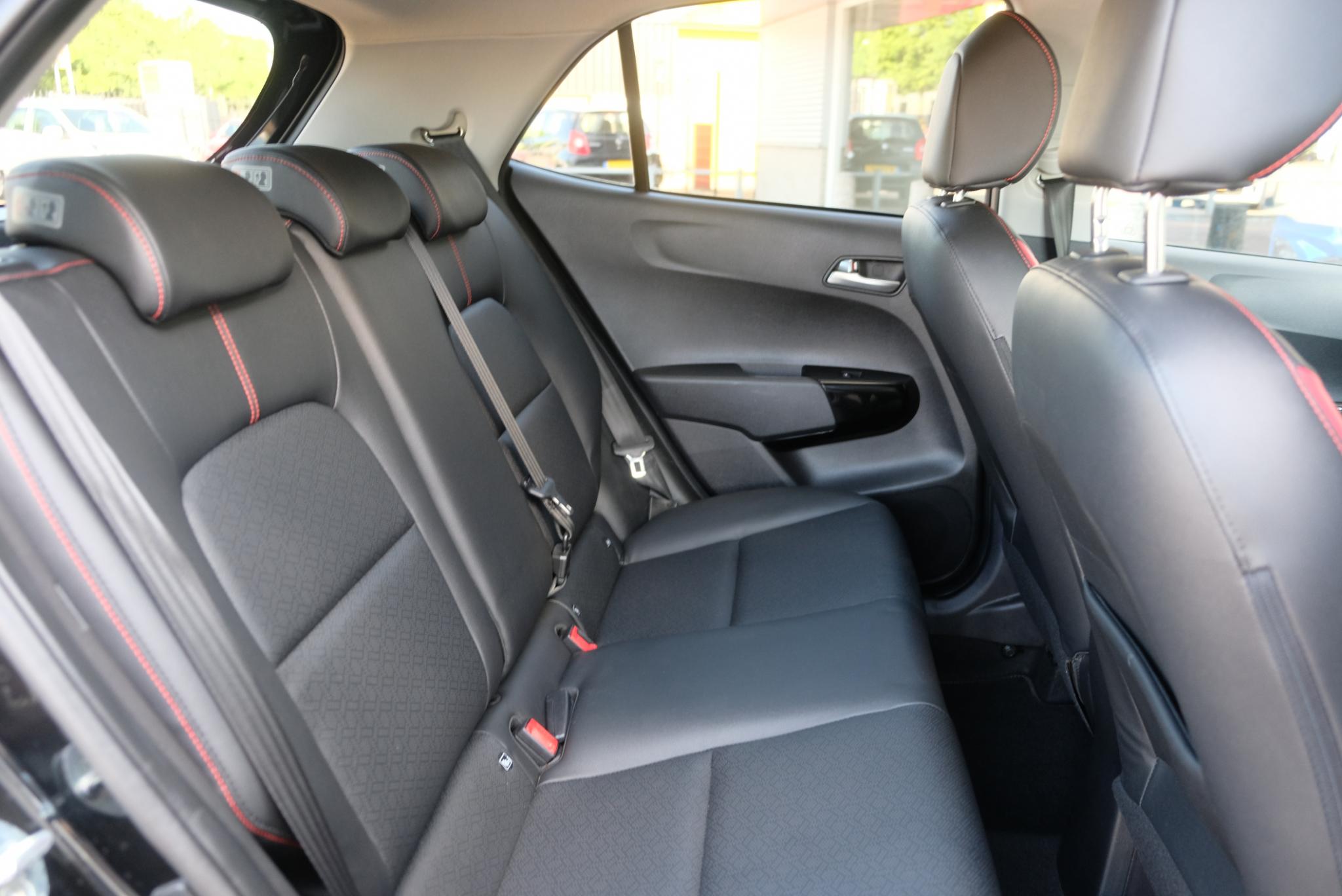 Kia Picanto 1.0 T-GDi 100pk GT-Line | Navi | App Connect | Climate | Cruise | Keyless | Leder | Camera | PDC afbeelding 9