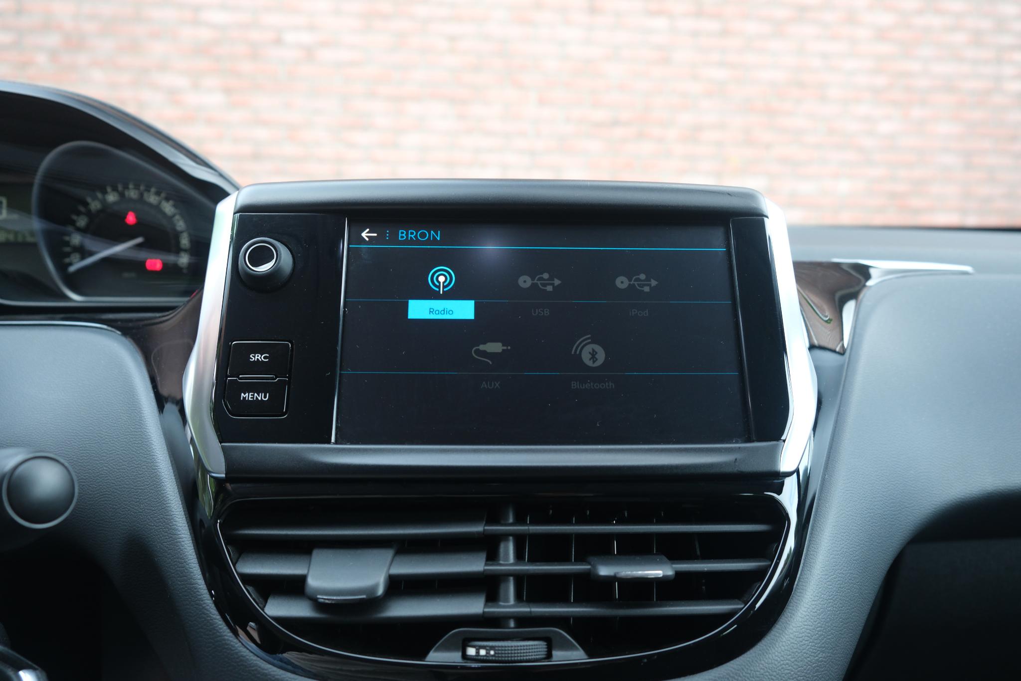 Peugeot 208 1.2 PureTech 82pk Blue Lion | Navi | App Connect | Airco | Cruise | PDC afbeelding 18