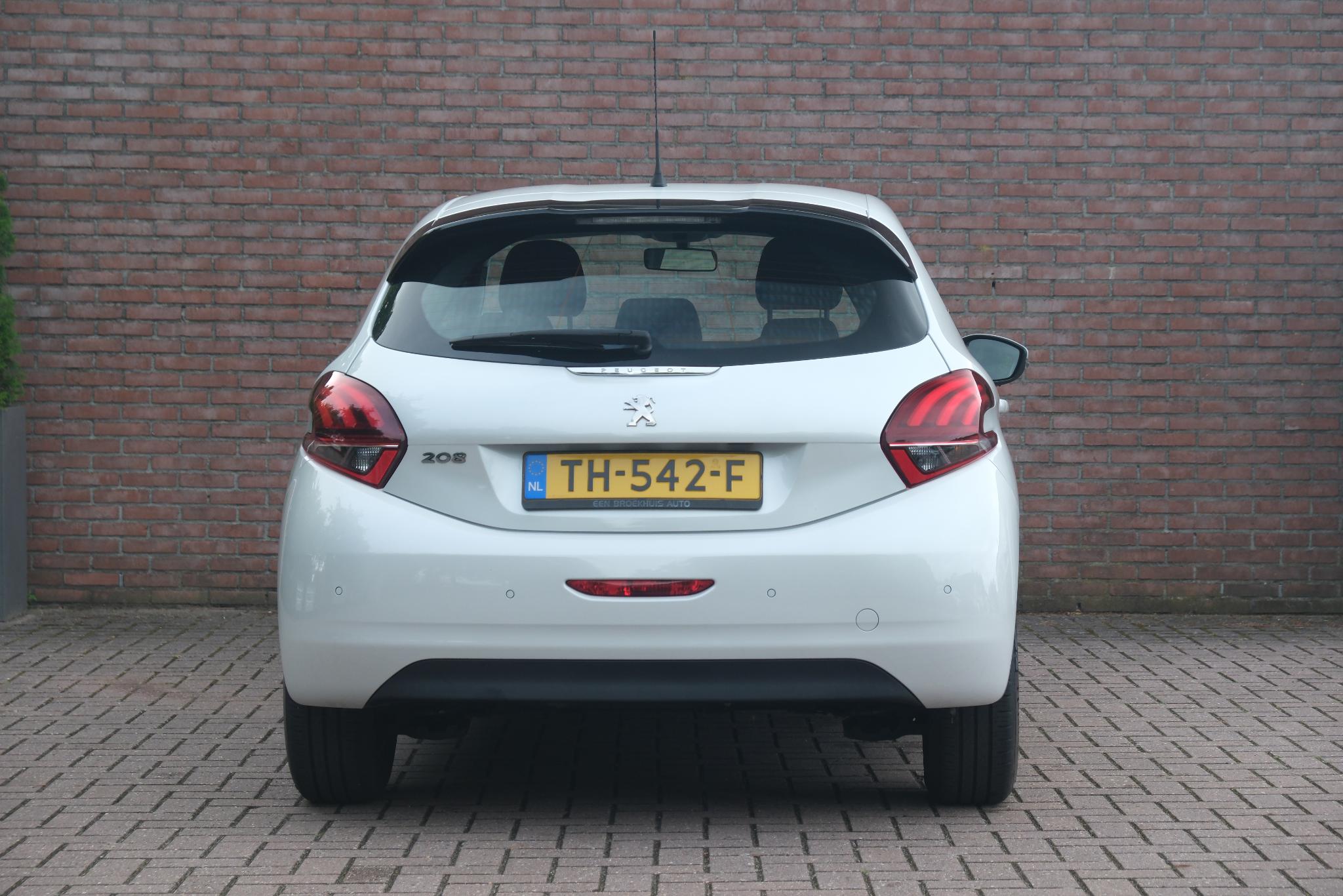 Peugeot 208 1.2 PureTech 82pk Blue Lion | Navi | App Connect | Airco | Cruise | PDC afbeelding 25