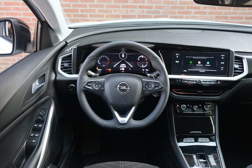 Opel Grandland 1.2 Turbo 130pk EAT8 Ultimate | Navi | Climate | Adaptive Cruise | Matrix LED | Elektrische Achterklep | Camera | PDC afbeelding 14