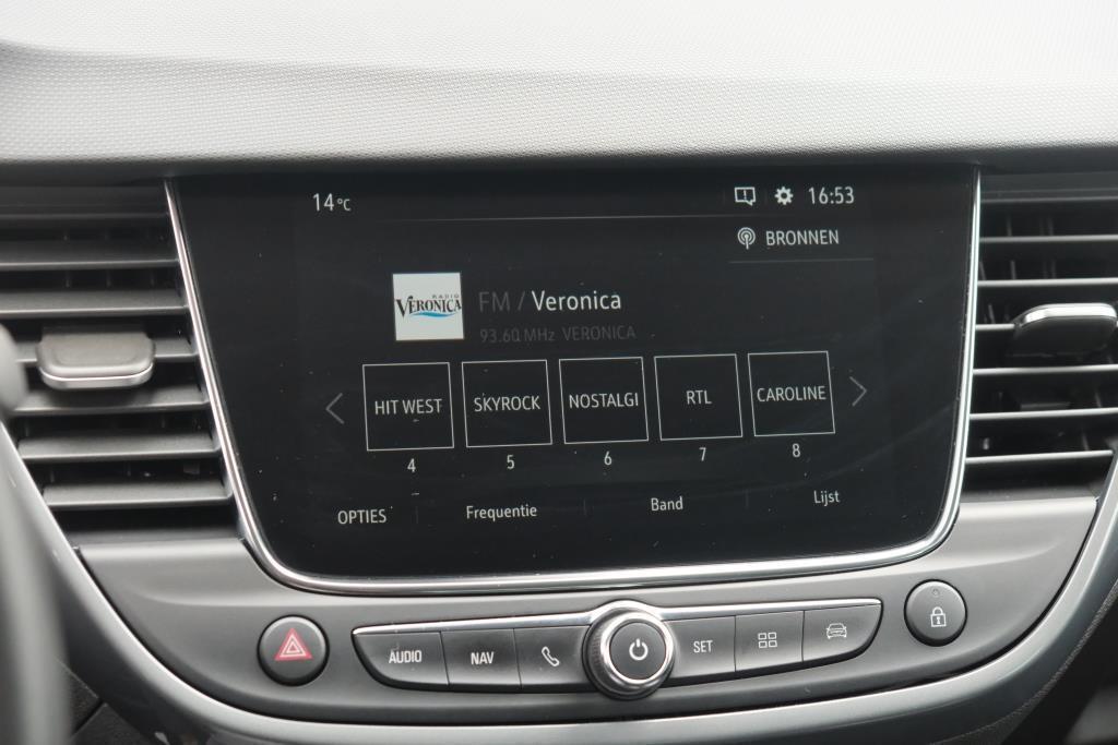 Opel Crossland 1.2 Turbo 110pk Ultimate | Navi | App Connect | Climate | Camera | Keyless | Blind Spot | PDC afbeelding 13