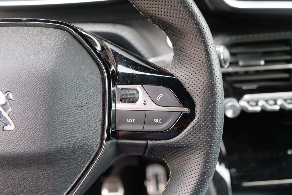 Peugeot 208 1.2 PureTech 100pk GT | Navi | Climate | Adaptive Cruise | Camera | Keyless | PDC afbeelding 9