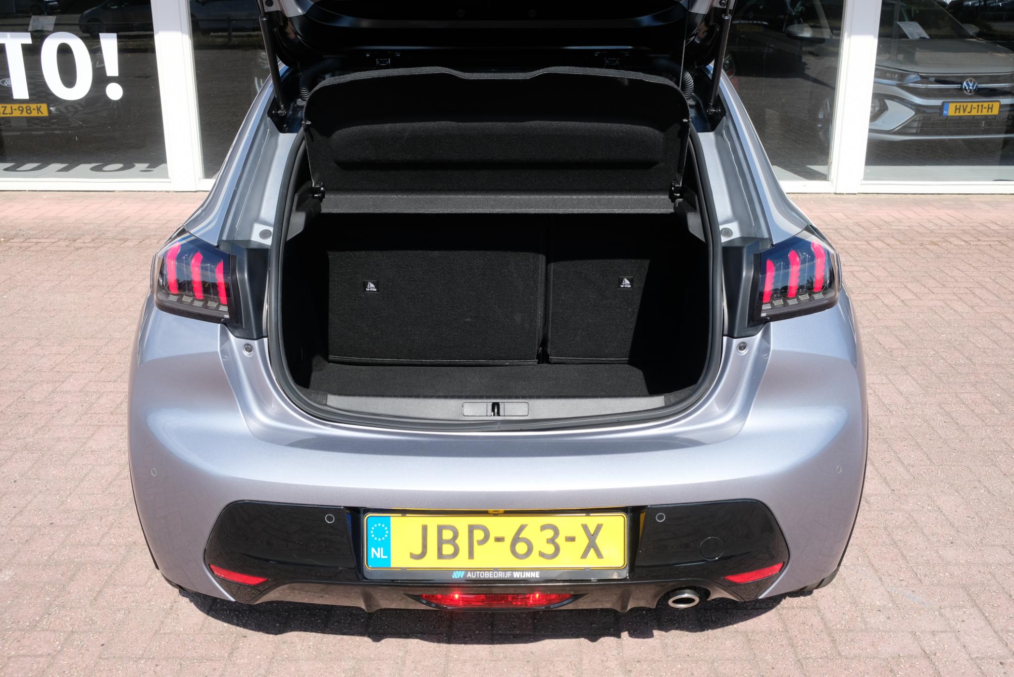 Peugeot 208 1.2 PureTech 100pk GT | Navi | Climate | Adaptive Cruise | Camera | Keyless | PDC afbeelding 19