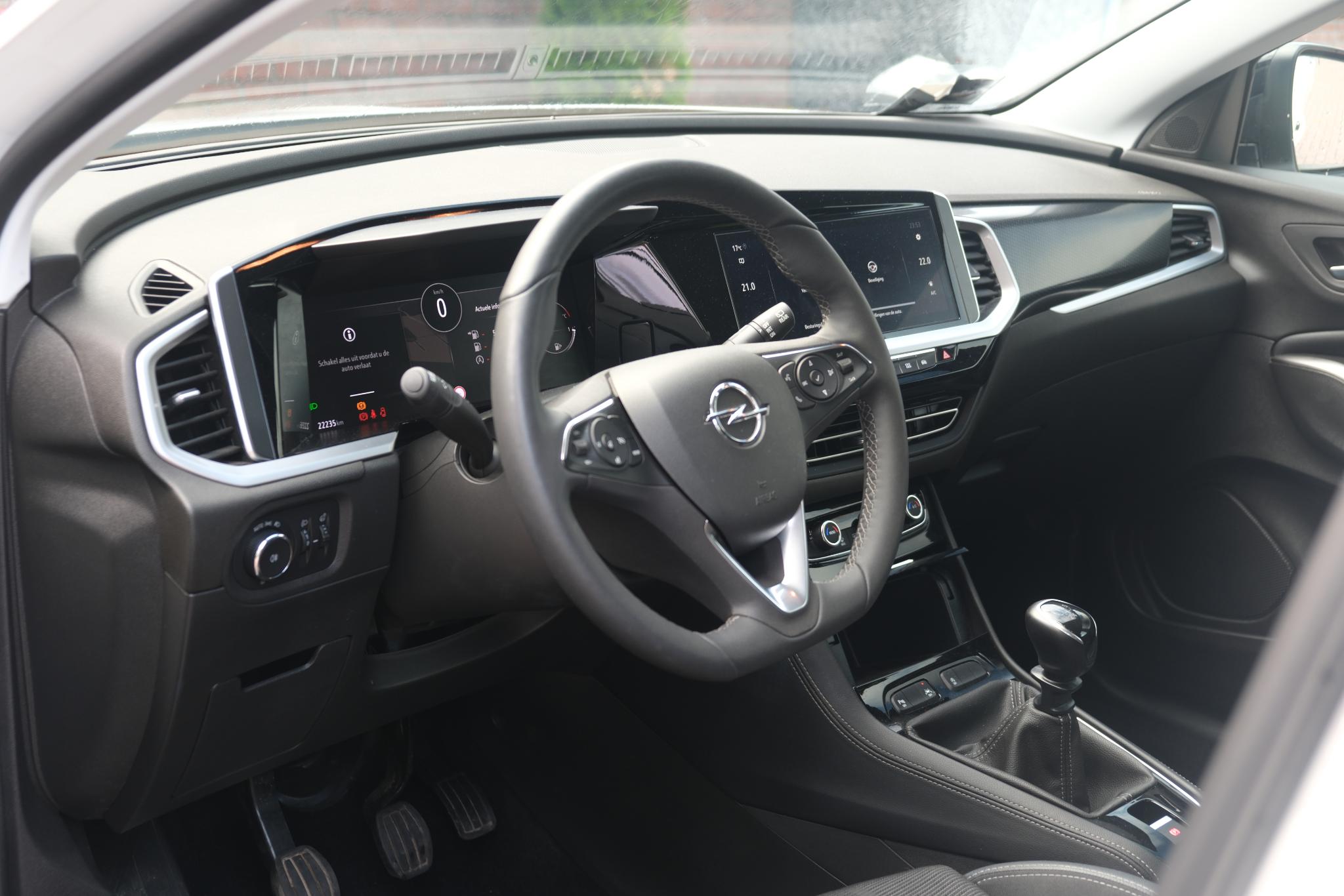 Opel Grandland 1.2 Turbo 130pk GS | Navi |  Climate | Cruise | Camera | Blind Spot | PDC | Winter Pakket afbeelding 6