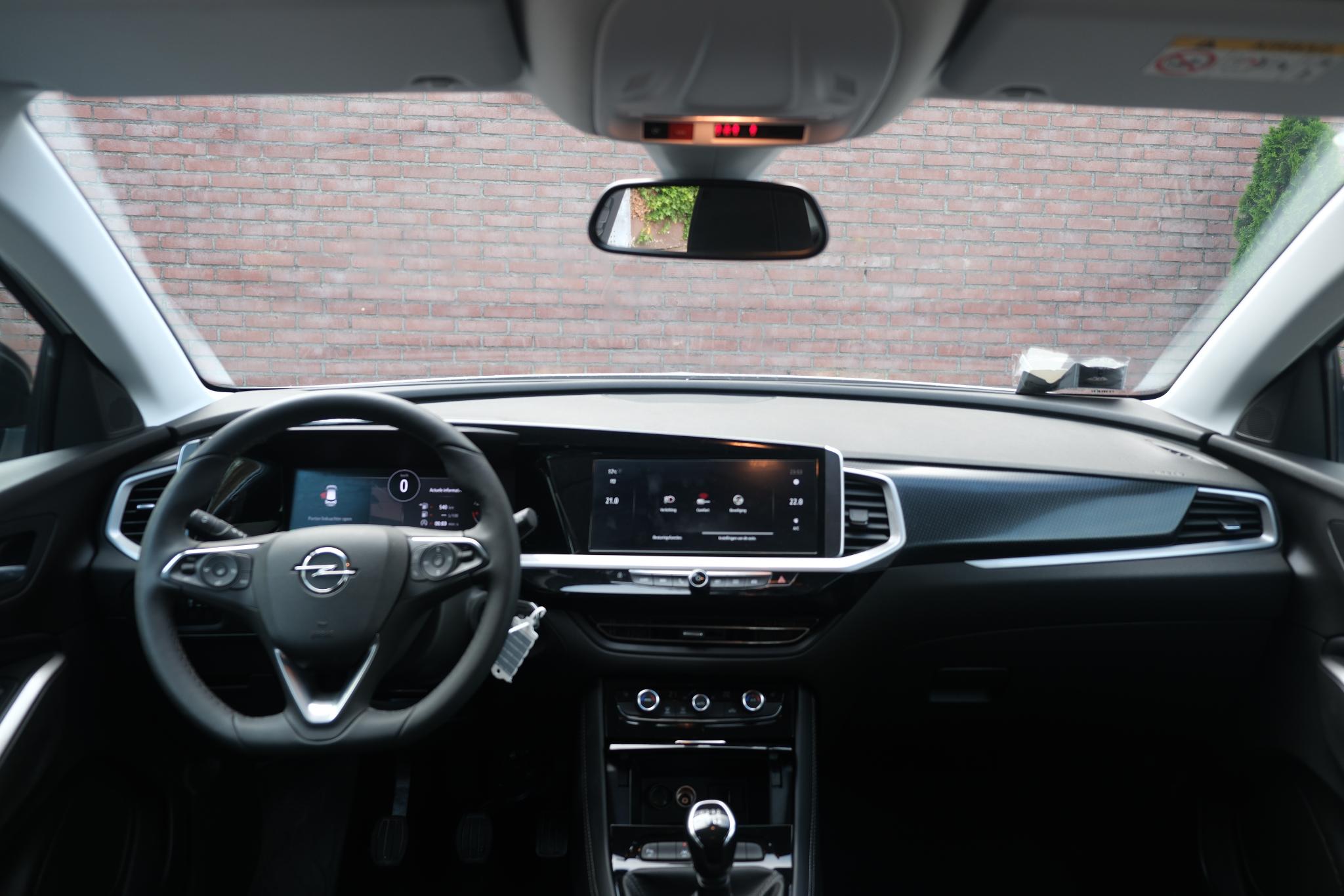 Opel Grandland 1.2 Turbo 130pk GS | Navi |  Climate | Cruise | Camera | Blind Spot | PDC | Winter Pakket afbeelding 7