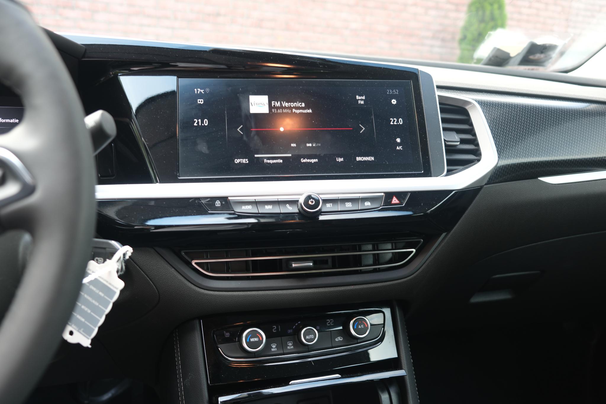 Opel Grandland 1.2 Turbo 130pk GS | Navi |  Climate | Cruise | Camera | Blind Spot | PDC | Winter Pakket afbeelding 12