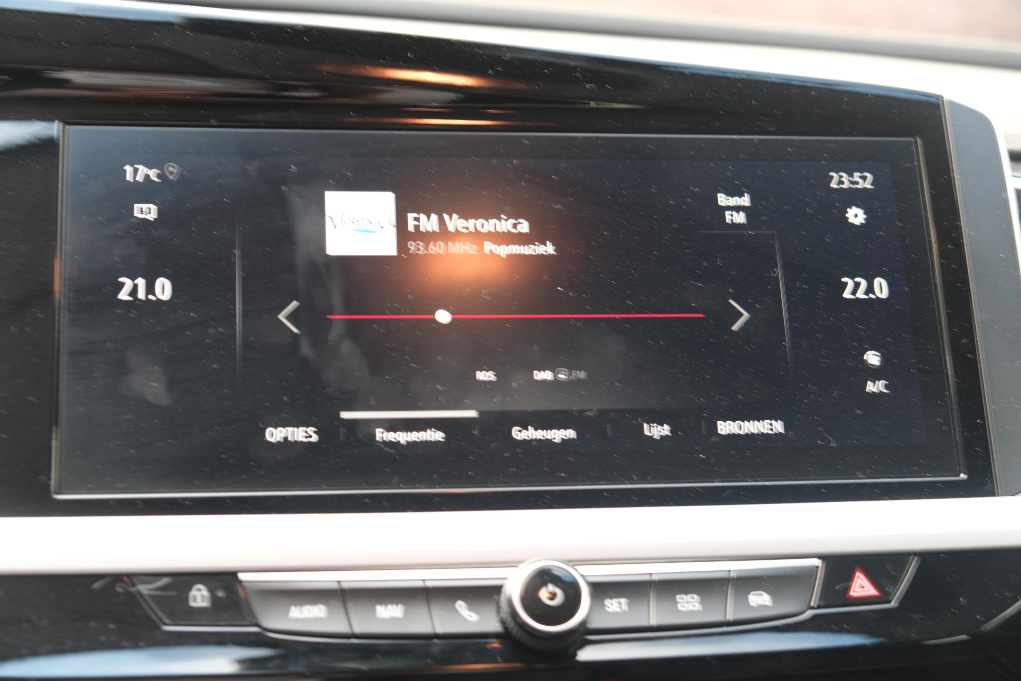 Opel Grandland 1.2 Turbo 130pk GS | Navi |  Climate | Cruise | Camera | Blind Spot | PDC | Winter Pakket afbeelding 14