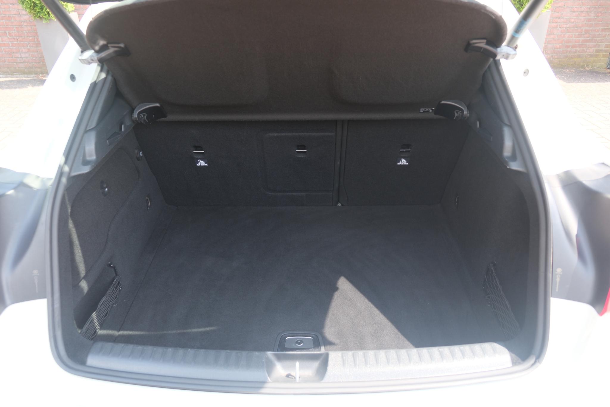 Mercedes-Benz GLA 180 122pk Business Solution | Navi | Climate | Cruise | Camera | 17" velgen afbeelding 24