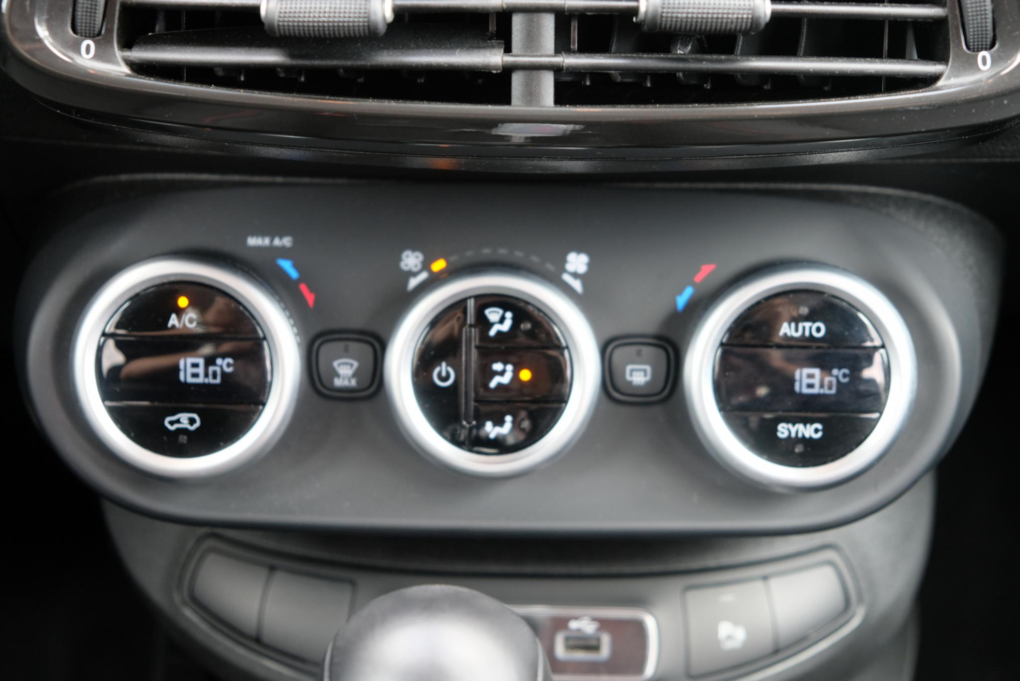 Fiat 500X 1.5 Hybrid 130pk DCT7 Sport Cabrio | Navi | App Connect | Climate | Camera | Blind Spot | PDC | Elektrisch Vouwdak afbeelding 12