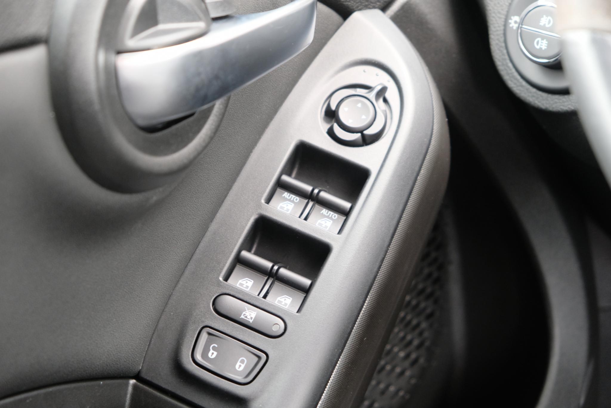 Fiat 500X 1.5 Hybrid 130pk DCT7 Sport Cabrio | Navi | App Connect | Climate | Camera | Blind Spot | PDC | Elektrisch Vouwdak afbeelding 17