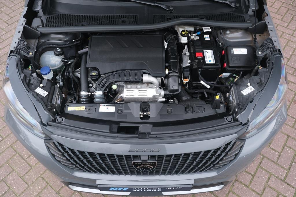 Peugeot 2008 1.2 PureTech 130pk EAT8 GT Pack | Navi | App Connect | Adaptive Cruise | Keyless | Alcantara | Camera | PDC afbeelding 3