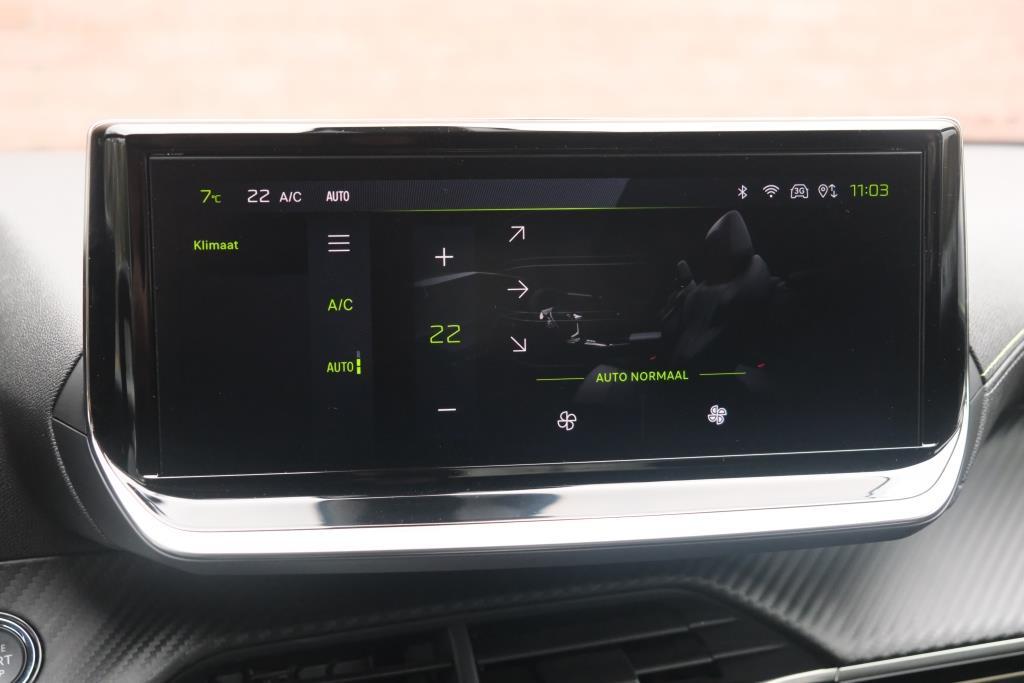 Peugeot 2008 1.2 PureTech 130pk EAT8 GT Pack | Navi | App Connect | Adaptive Cruise | Keyless | Alcantara | Camera | PDC afbeelding 13
