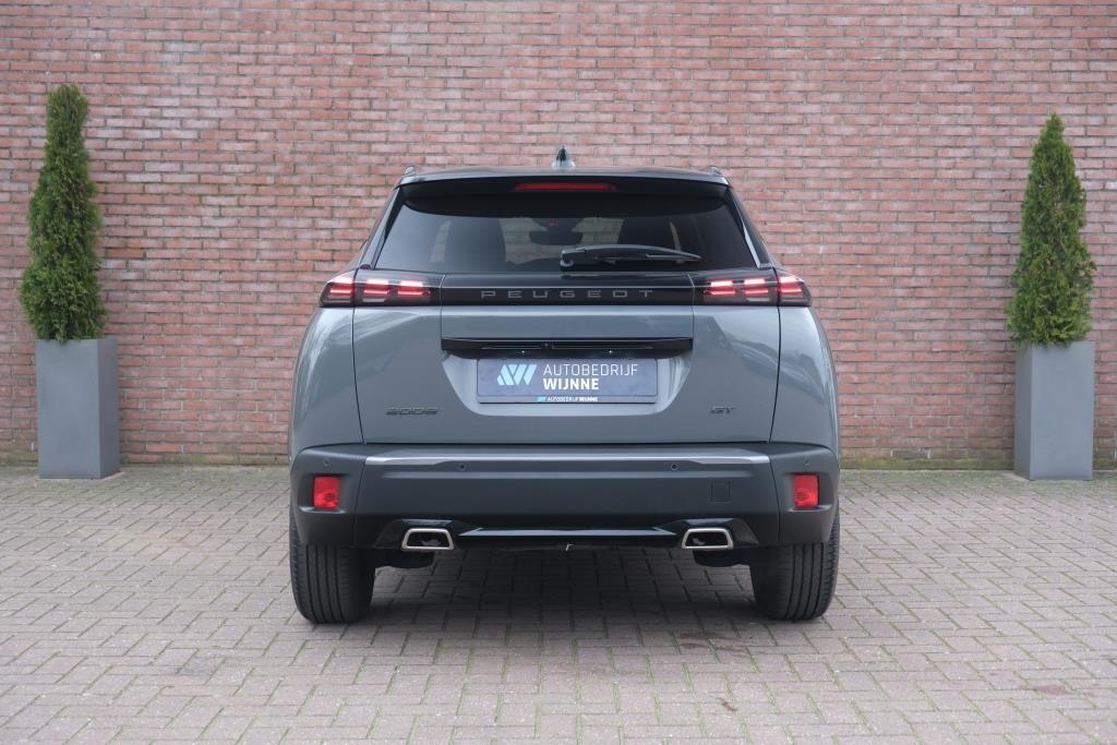 Peugeot 2008 1.2 PureTech 130pk EAT8 GT Pack | Navi | App Connect | Adaptive Cruise | Keyless | Alcantara | Camera | PDC afbeelding 31
