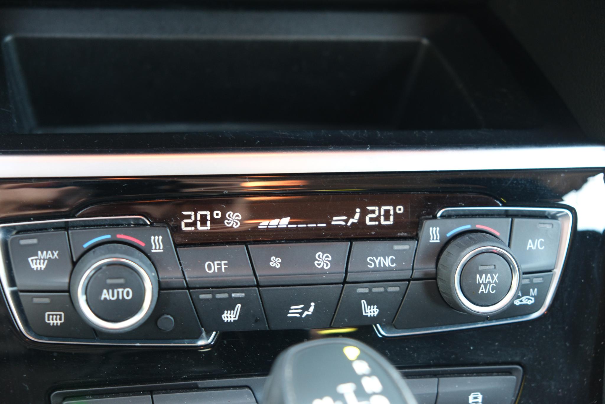 BMW 2 Serie 225xe iPerformance Active Tourer Executive | Navi | Climate | Cruise | Elektrisch Achterklep | Camera | PDC afbeelding 24