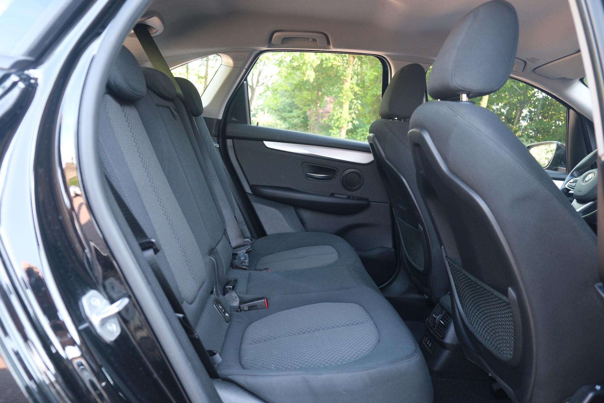 BMW 2 Serie 225xe iPerformance Active Tourer Executive | Navi | Climate | Cruise | Elektrisch Achterklep | Camera | PDC afbeelding 6