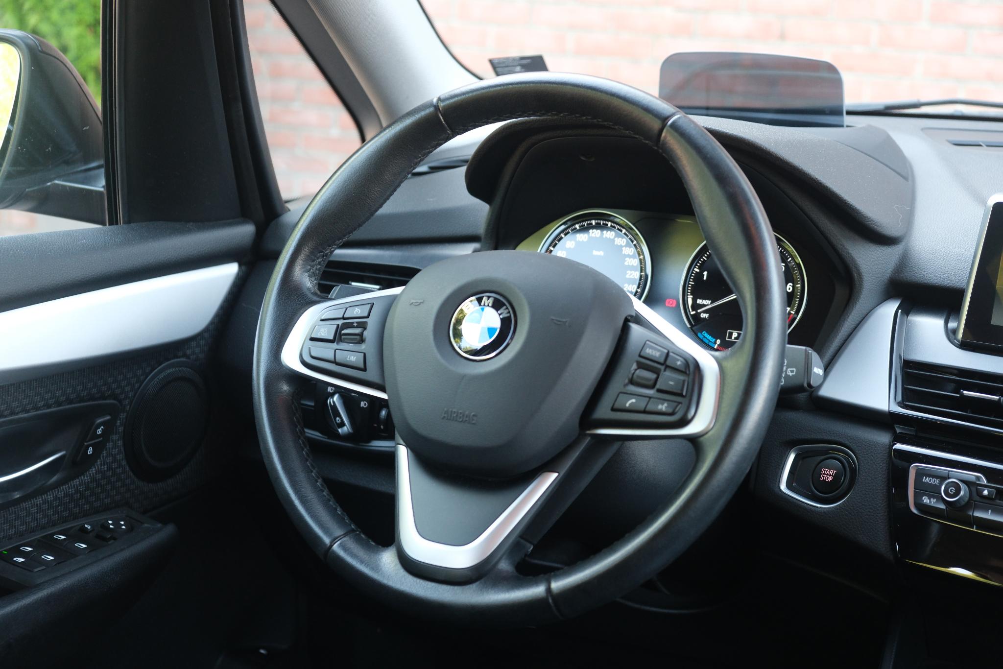 BMW 2 Serie 225xe iPerformance Active Tourer Executive | Navi | Climate | Cruise | Elektrisch Achterklep | Camera | PDC afbeelding 9