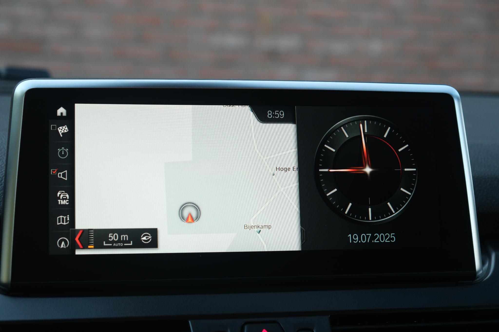 BMW 2 Serie 225xe iPerformance Active Tourer Executive | Navi | Climate | Cruise | Elektrisch Achterklep | Camera | PDC afbeelding 16
