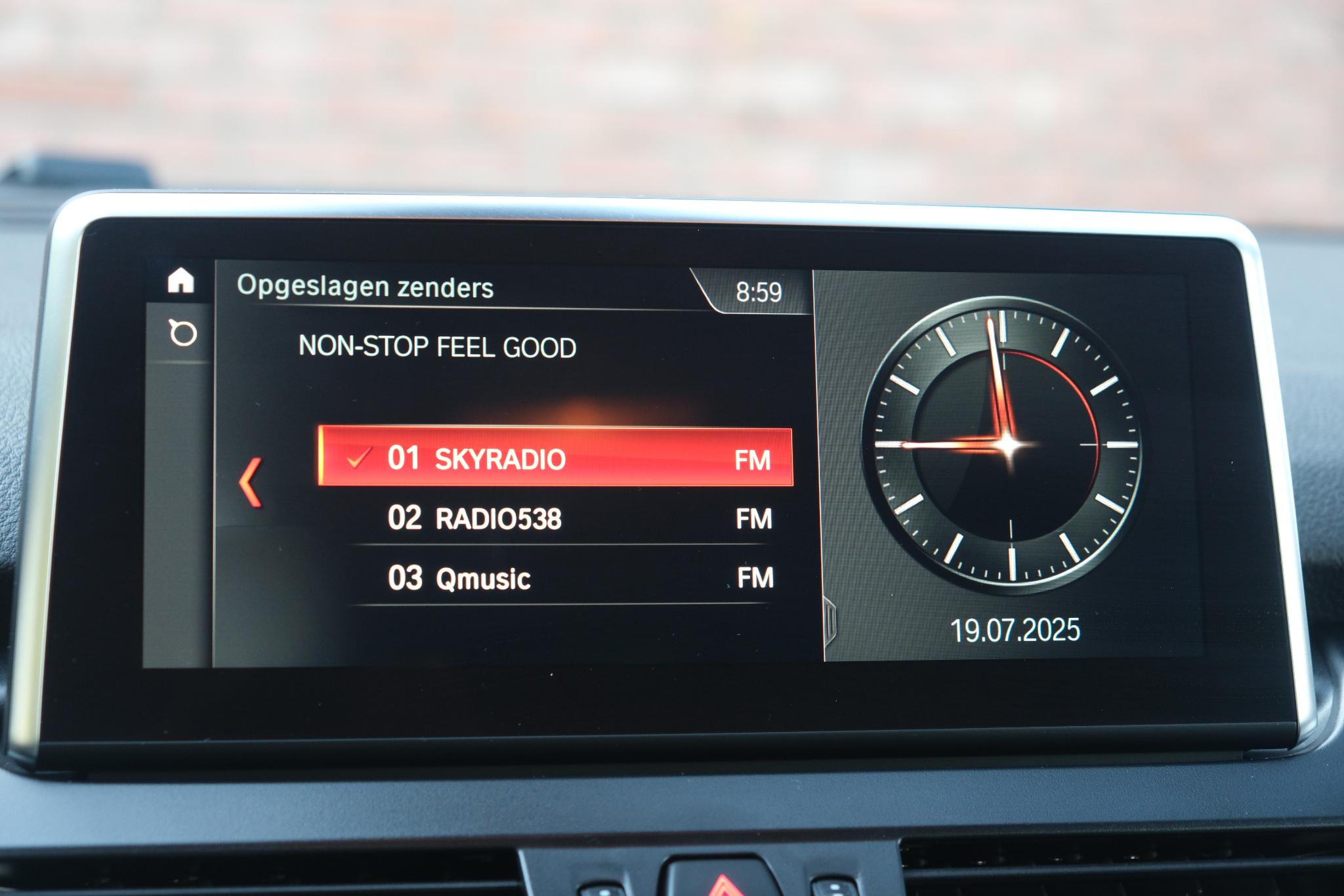 BMW 2 Serie 225xe iPerformance Active Tourer Executive | Navi | Climate | Cruise | Elektrisch Achterklep | Camera | PDC afbeelding 22