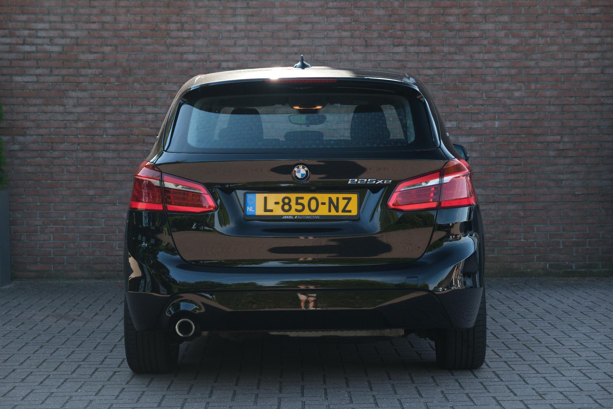 BMW 2 Serie 225xe iPerformance Active Tourer Executive | Navi | Climate | Cruise | Elektrisch Achterklep | Camera | PDC afbeelding 27