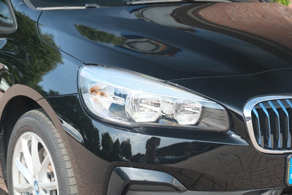 BMW 2 Serie 225xe iPerformance Active Tourer Executive | Navi | Climate | Cruise | Elektrisch Achterklep | Camera | PDC afbeelding 2