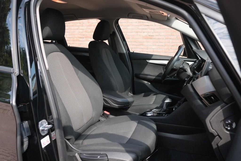 BMW 2 Serie 225xe iPerformance Active Tourer Executive | Navi | Climate | Cruise | Elektrisch Achterklep | Camera | PDC afbeelding 6
