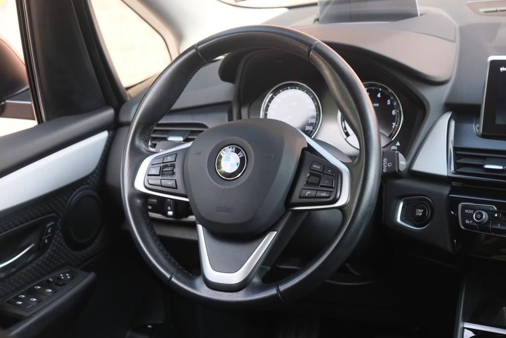 BMW 2 Serie 225xe iPerformance Active Tourer Executive | Navi | Climate | Cruise | Elektrisch Achterklep | Camera | PDC afbeelding 13
